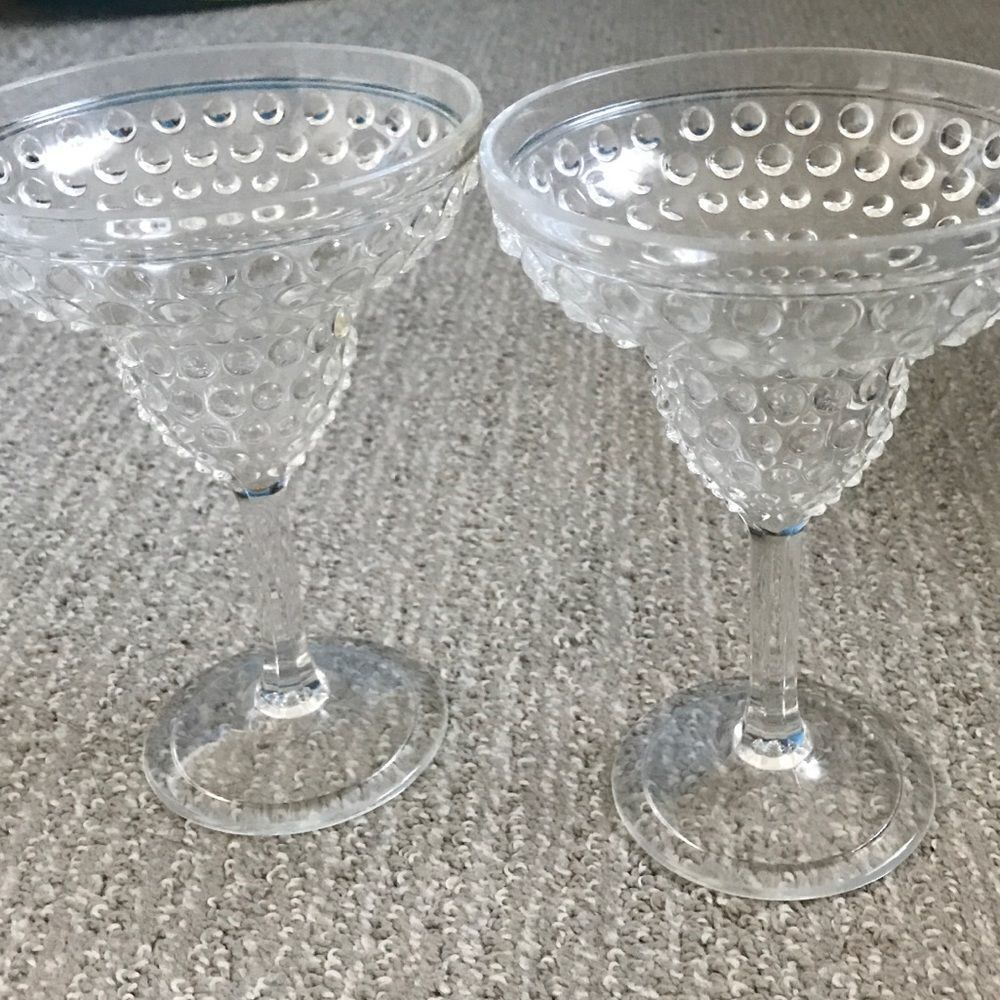 Bundle of 2 plastic martini glasses